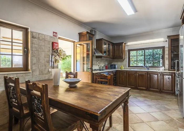 Mangas By Select Вилла *